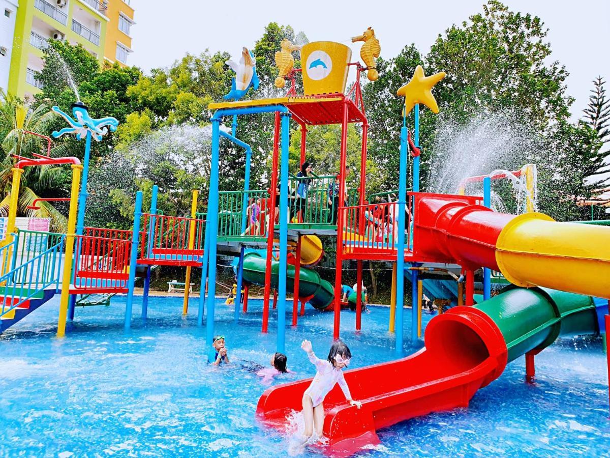 Melaka Top Largest Waterpark Resort - By Youbnb Homestay Melaka Kültér fotó