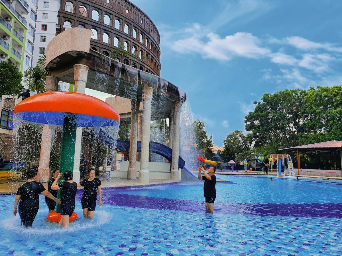 Melaka Top Largest Waterpark Resort - By Youbnb Homestay Melaka Kültér fotó